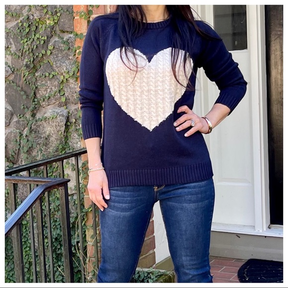 Beautiful Heart ❤️ pull over sweater - Picture 4 of 7